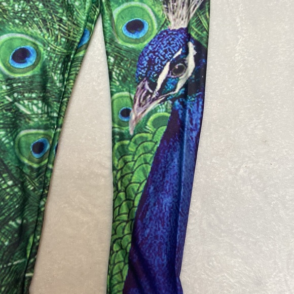 2 Pair Size Small Peacock Leggings - Picture 7 of 9